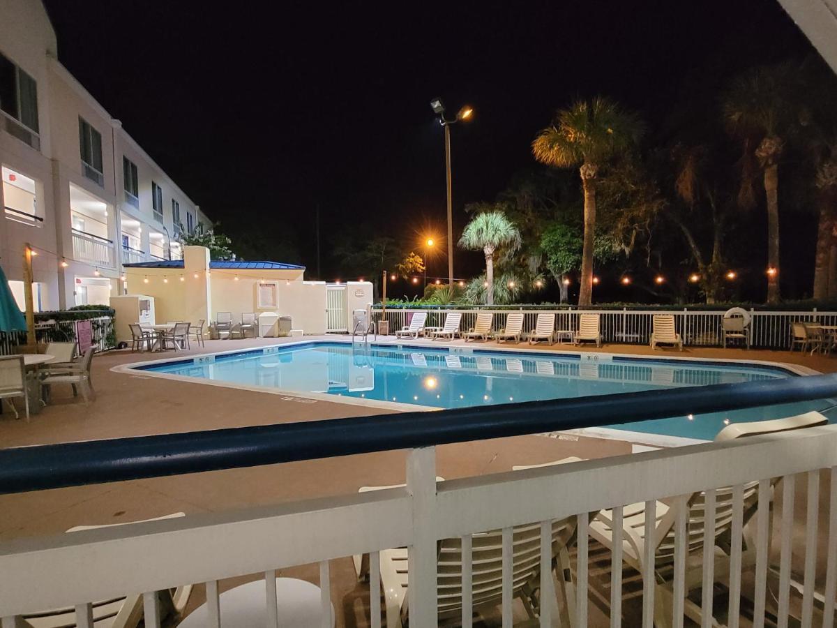 Hotel Carolina A Days Inn By Wyndham Hilton Head Island Exterior foto