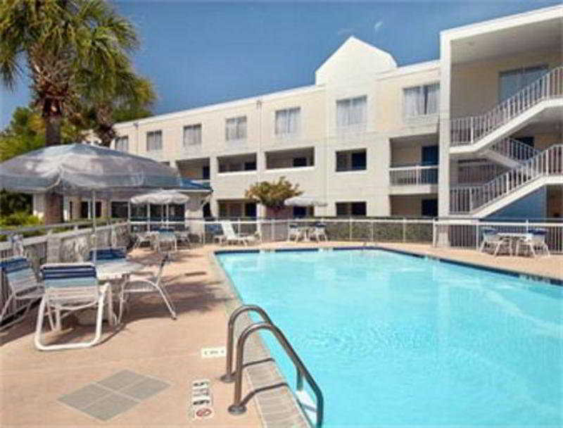 Hotel Carolina A Days Inn By Wyndham Hilton Head Island Exterior foto